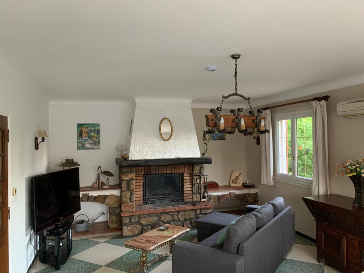 Villa lumineuse et spacieuse Lorgues Extérieur photo